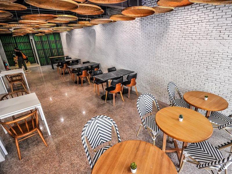 7 Days Premium Hotel At Icon Siam Station Bangkok Exterior foto